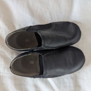 Black Leather Slip-On Loafers for Everyday Comfort